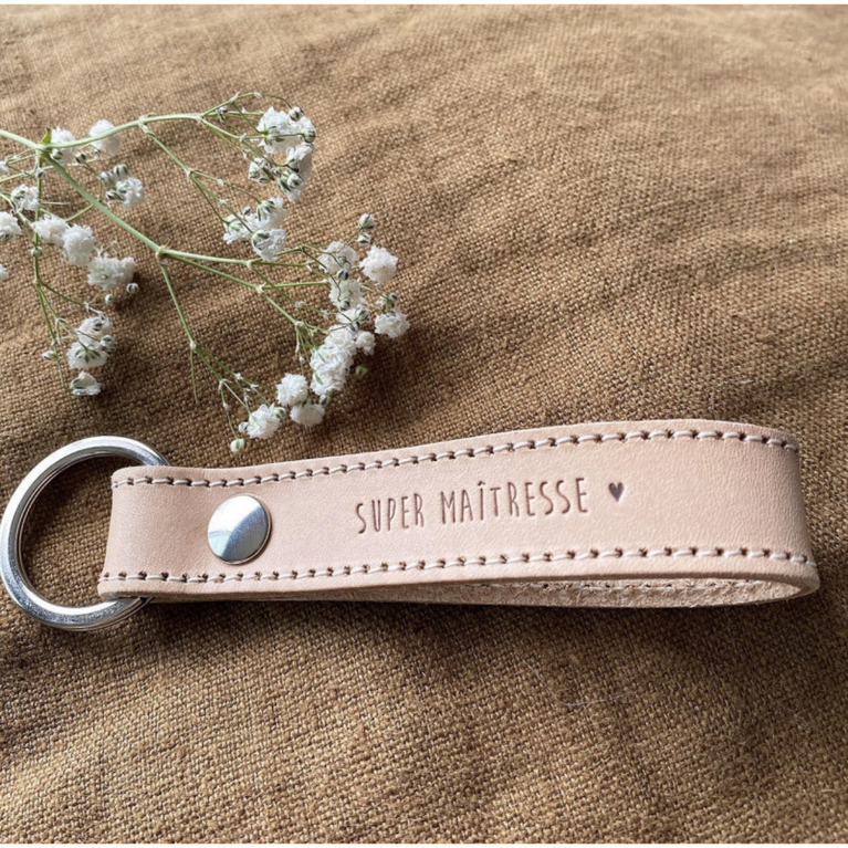 Porte clefs cuir naturel - super maîtresse